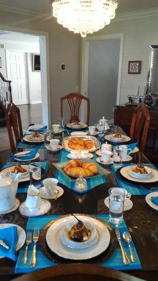 ניאגרה און דה לייק Blue Skies Bed & Breakfast מראה חיצוני תמונה